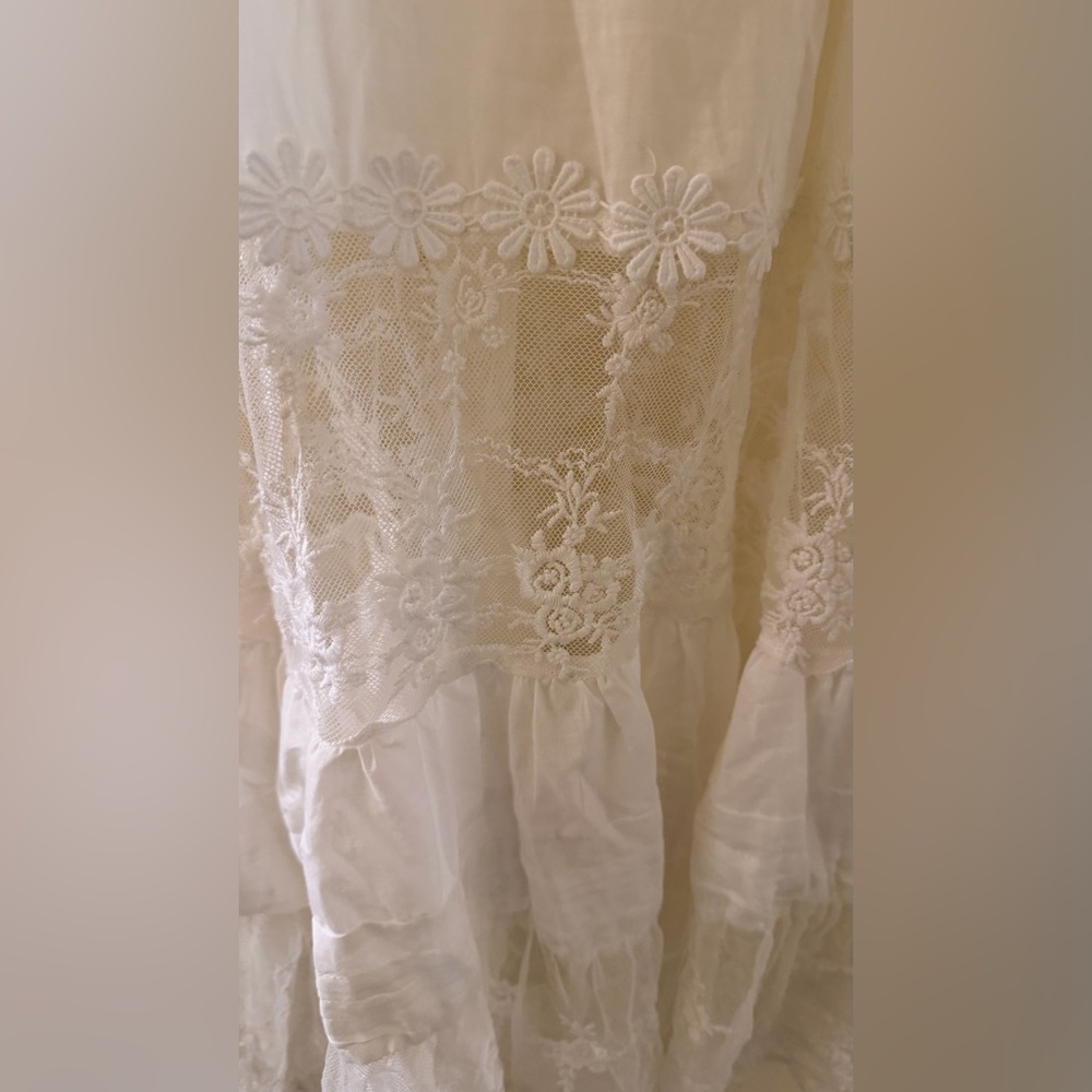 Elegant White Lace boho maxi Women’s Dress - Picture 12 of 13